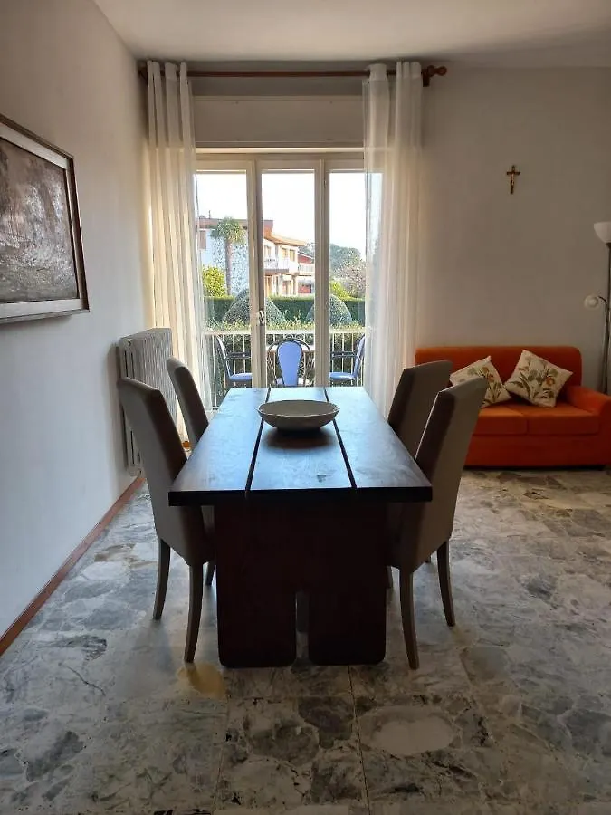 Elisabetta II Lazise Apartments
