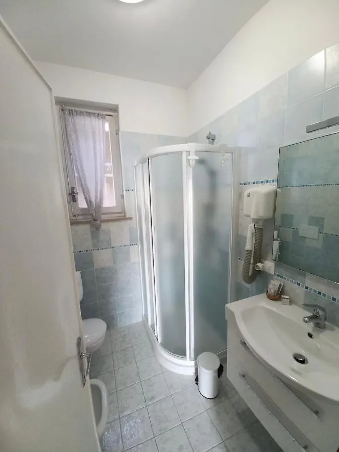 Elisabetta II Lazise Apartments